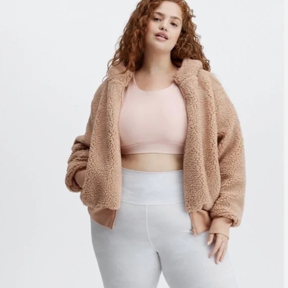 Fabletics Sherpa Tan Beige Zip Up Fuzzy Soft Fall/Winter Jacket Size XL